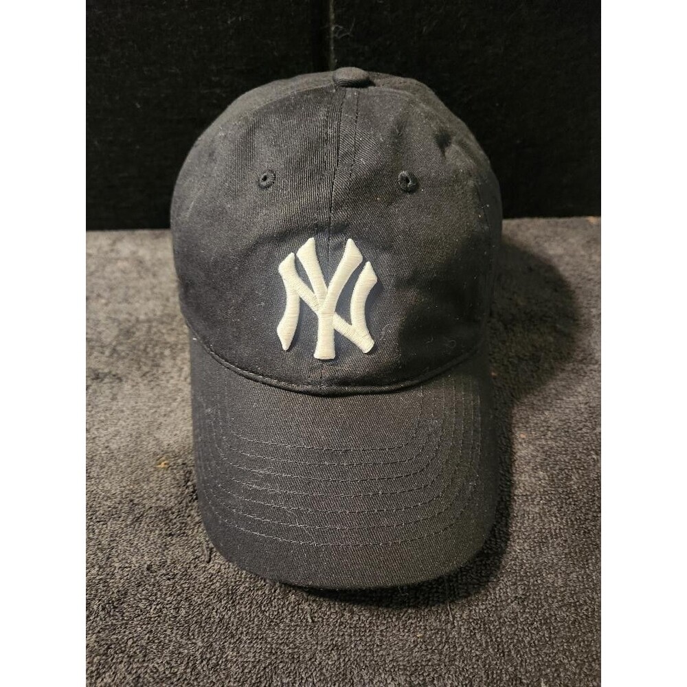 New York Yankees MLB Baseball Tag Buckle Strap Cap